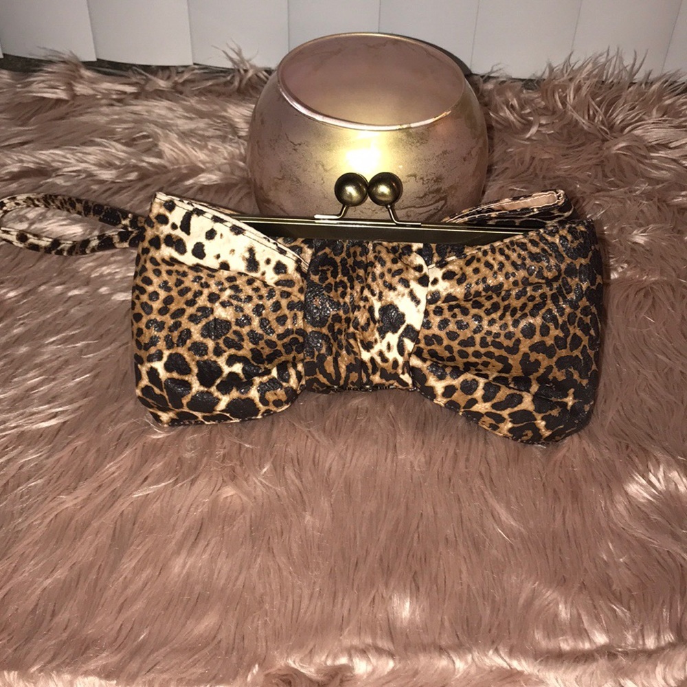Leopard wristlet clutch